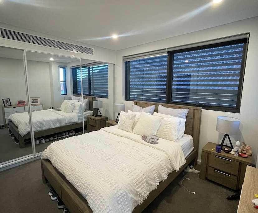 Whole property with 1 room for rent