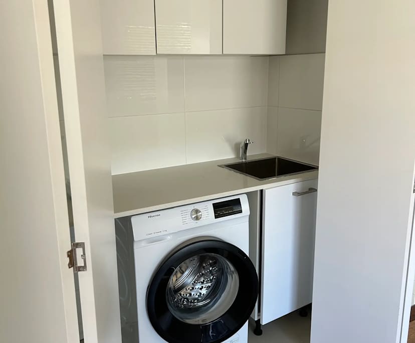 $350, Share-house, 2 bathrooms, Bundall QLD 4217