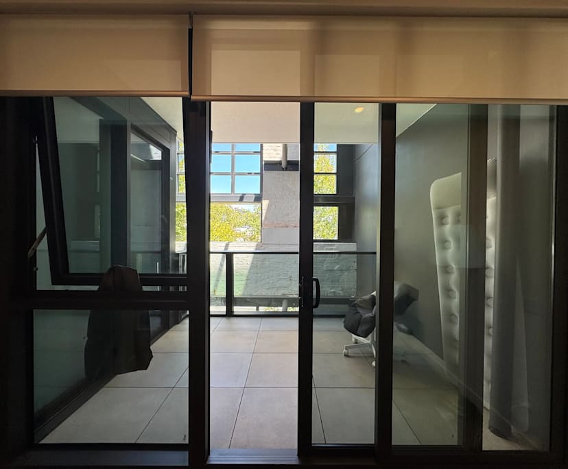 $809, Whole-property, 2 bathrooms, West Melbourne VIC 3003