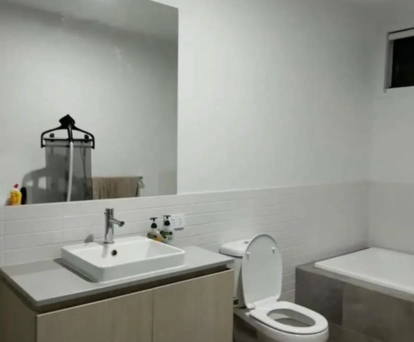 $185, Share-house, 4 bathrooms, Saint Albans VIC 3021