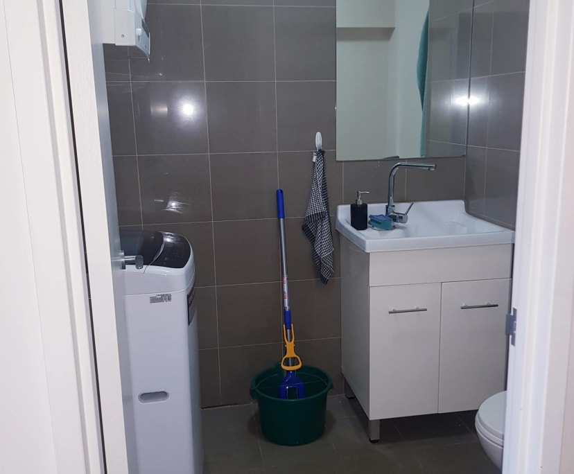 $250, Flatshare, 2 bathrooms, Campbelltown NSW 2560