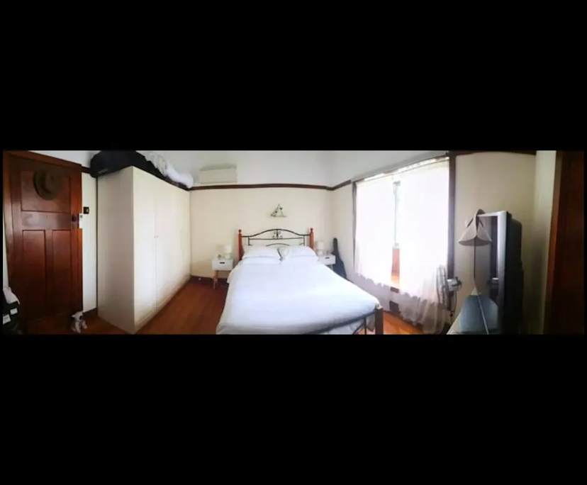 Room in a share house