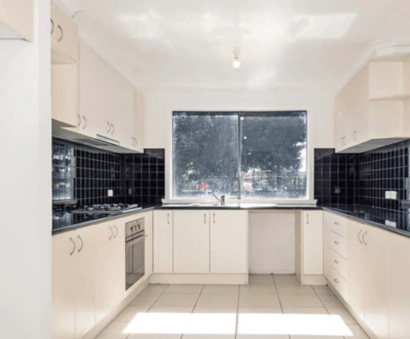 Unfurnished room in a share house