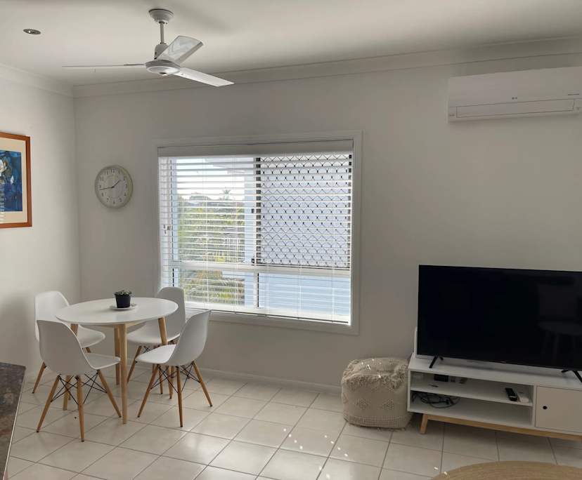 Whole property with 2 rooms for rent