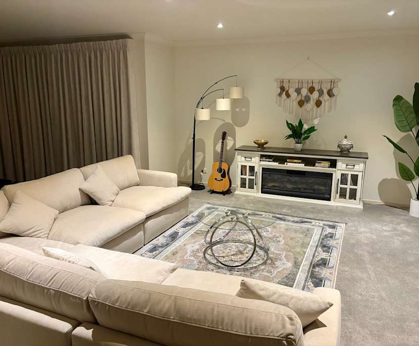 Unfurnished room in a share house