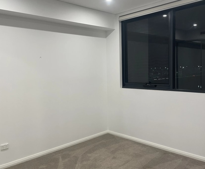 Unfurnished room with own bathroom