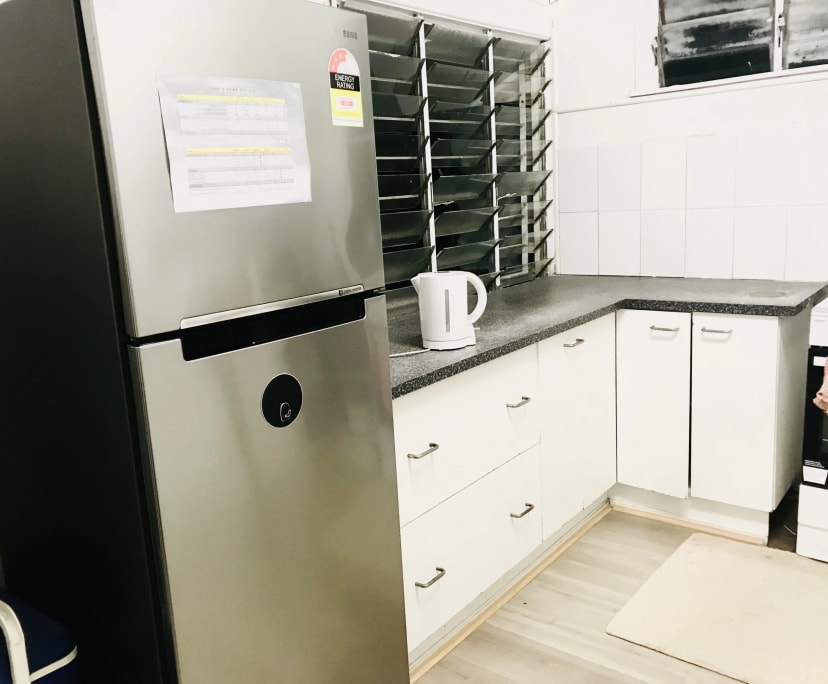 $260, Share-house, 6 bathrooms, Dutton Park QLD 4102