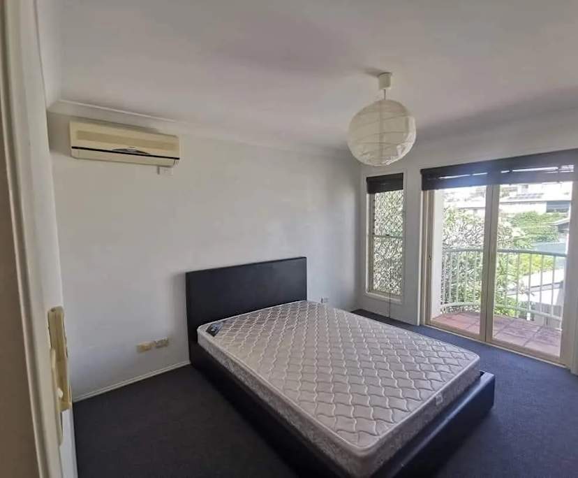 Furnished room with own bathroom