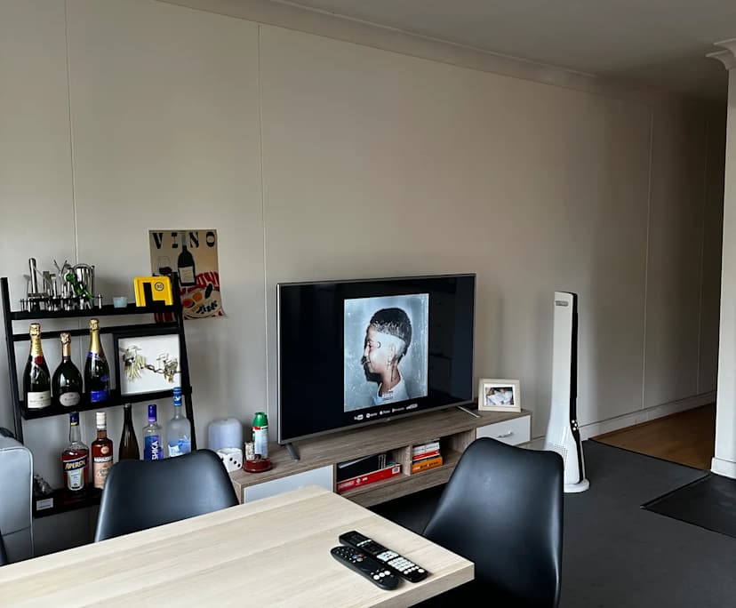 Furnished room in a flatshare