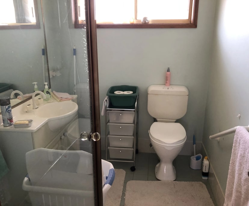 $280, Flatshare, 1 bathroom, Bateau Bay NSW 2261