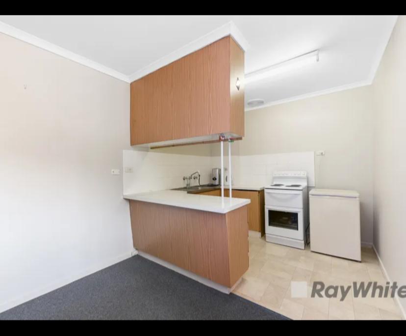 Whole property with 2 rooms for rent