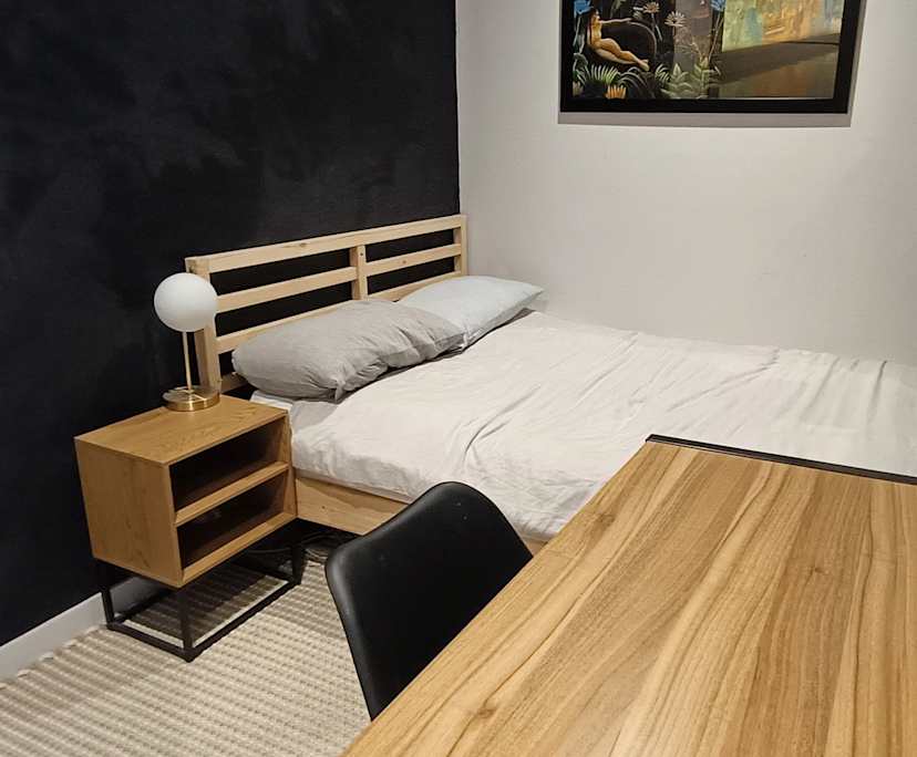 $700, Whole-property, 2 bathrooms, Port Melbourne VIC 3207