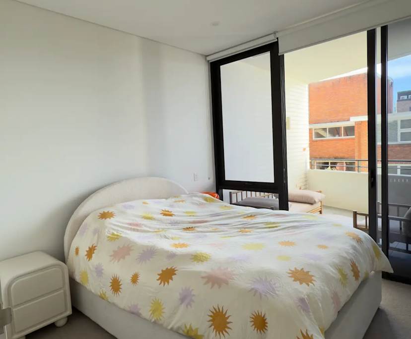 $1,100, 1-bed, 1 bathroom, Bondi NSW 2026