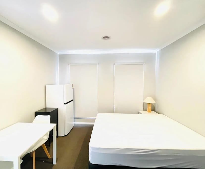 $300, Share-house, 2 bathrooms, Drouin VIC 3818