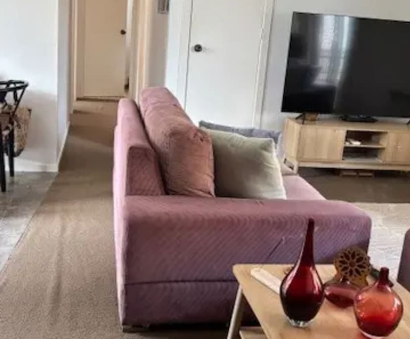 $750, Whole-property, 2 bathrooms, Broadbeach QLD 4218