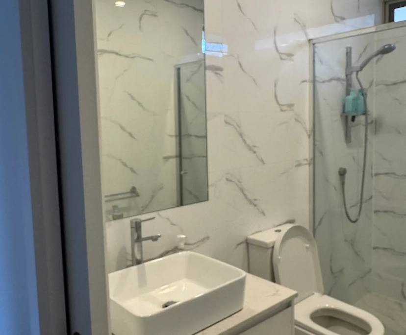 Room in a share house