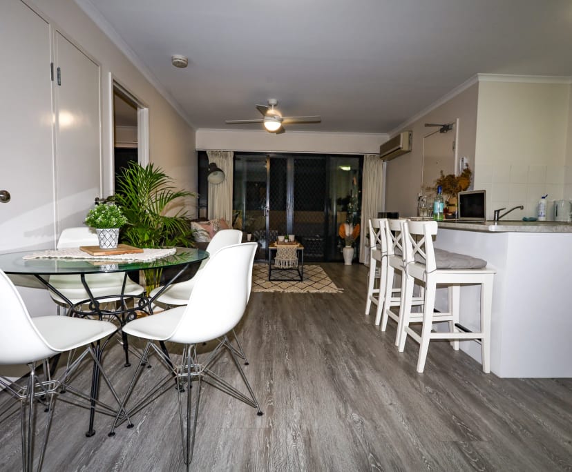 Room for Rent in Spring Hill, Brisbane 450, Furni...