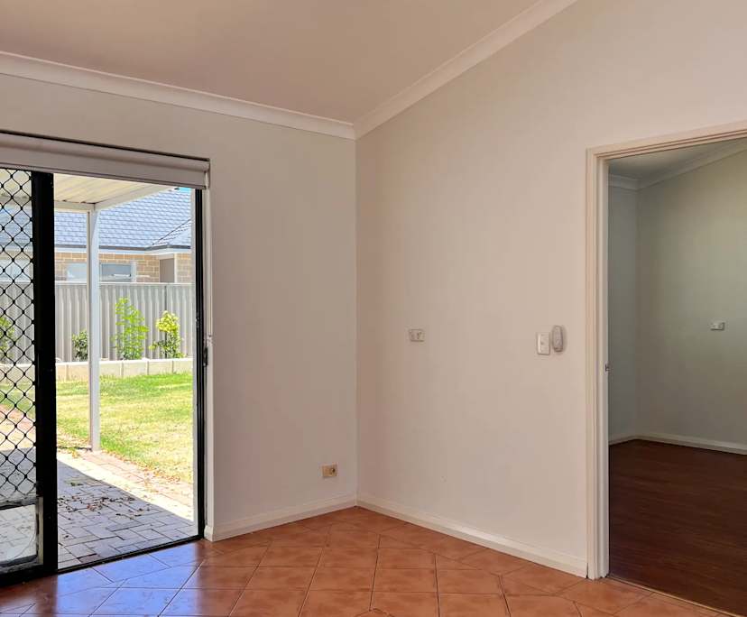 $580, Granny-flat, 2 bathrooms, Balcatta WA 6021