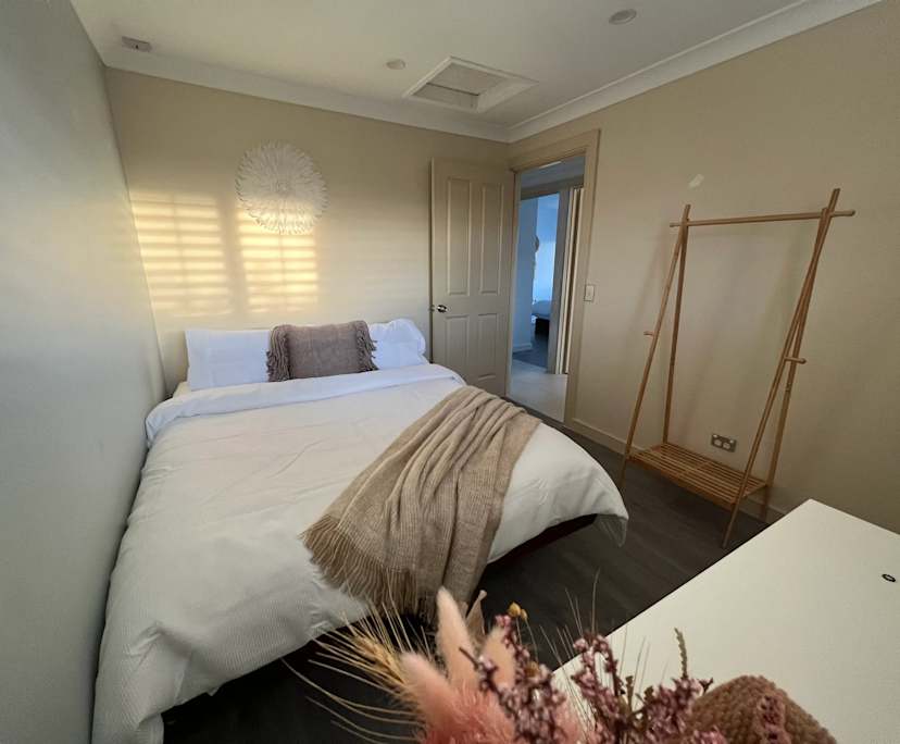 $400, Share-house, 3 bathrooms, Runaway Bay QLD 4216