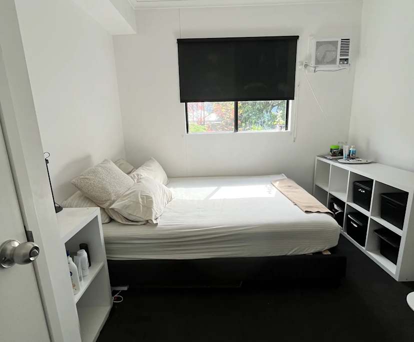 $320, Flatshare, 3 bathrooms, Parramatta Park QLD 4870