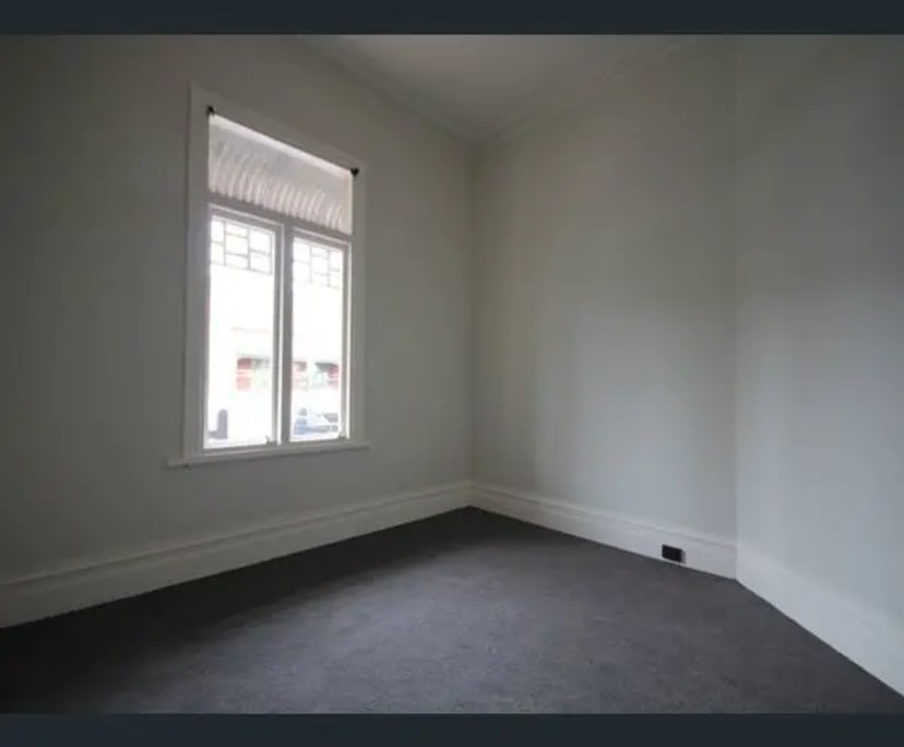 Room in a share house