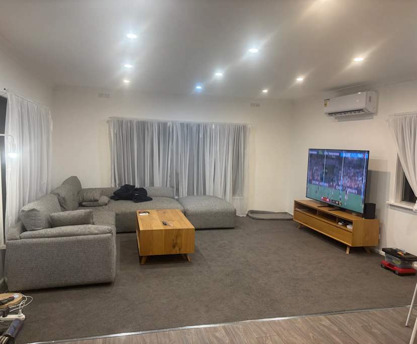 Unfurnished room in a share house