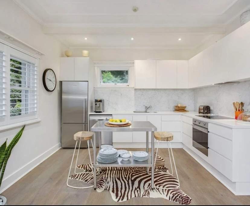 Unfurnished room in a flatshare