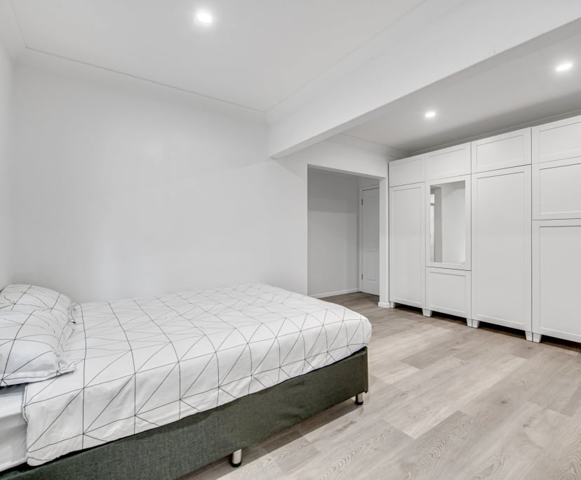 $300, 1-bed, 1 bathroom, Spring Hill QLD 4000