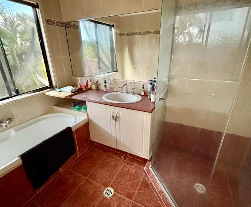 $285, Share-house, 6 bathrooms, Robina QLD 4226