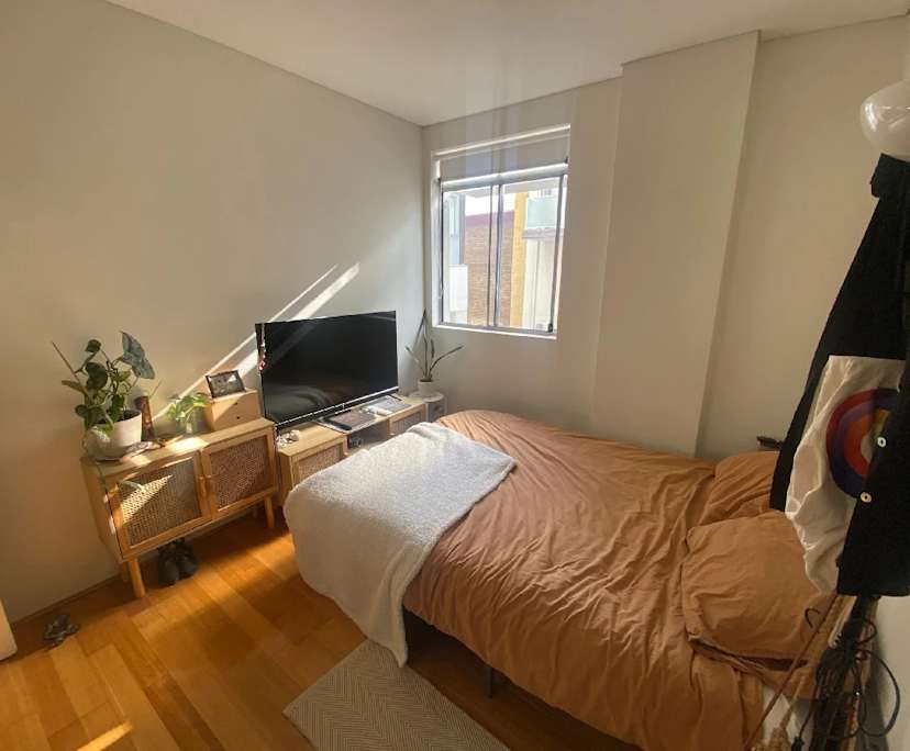 Unfurnished room with own bathroom