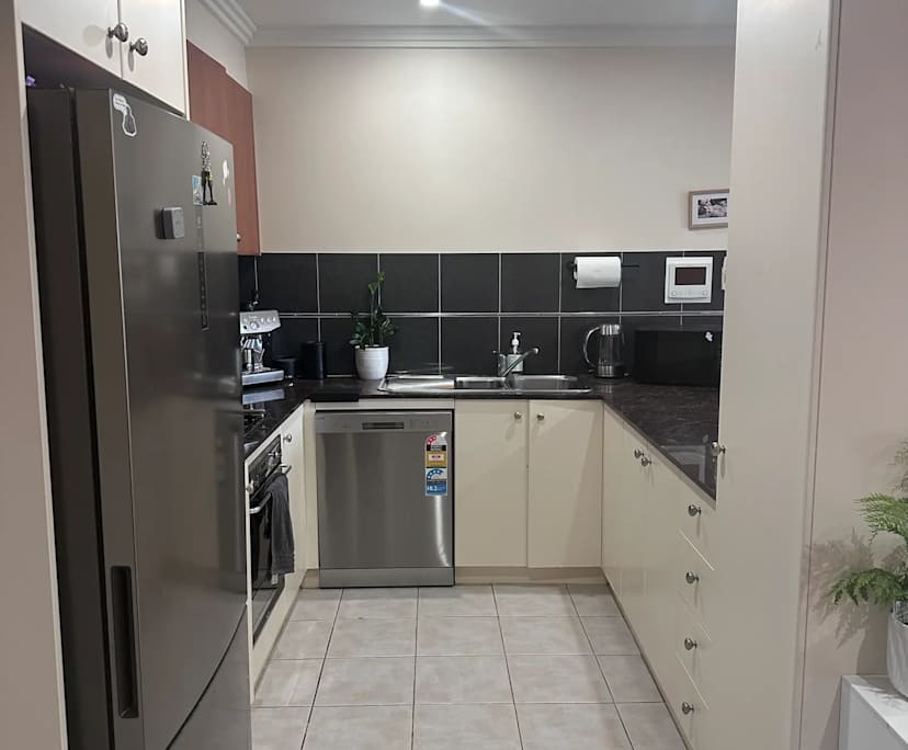 Furnished room in a flatshare