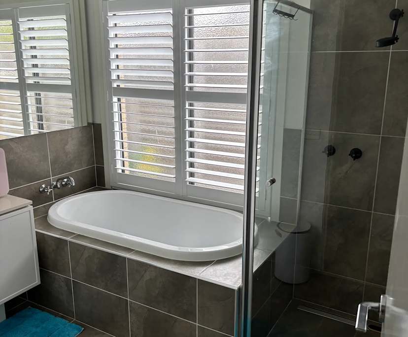 $300, Share-house, 4 bathrooms, Mornington VIC 3931