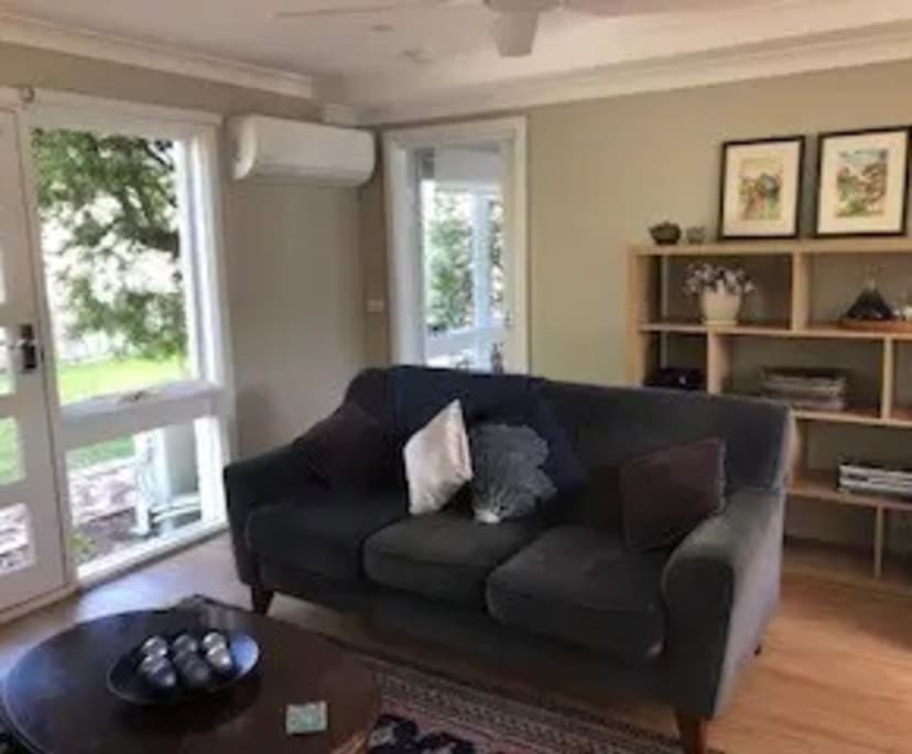 Whole property with 1 room for rent