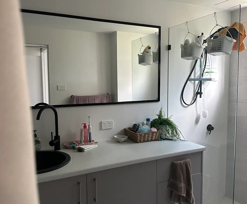 $330, Flatshare, 2 bathrooms, Tweed Heads NSW 2485