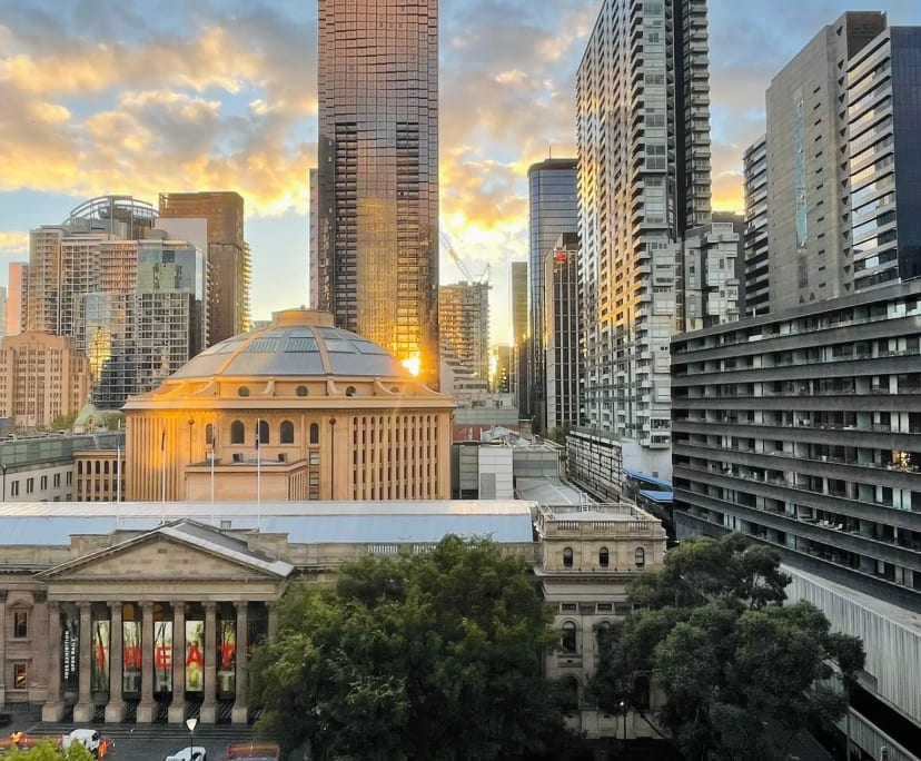 Furnished room in a flatshare