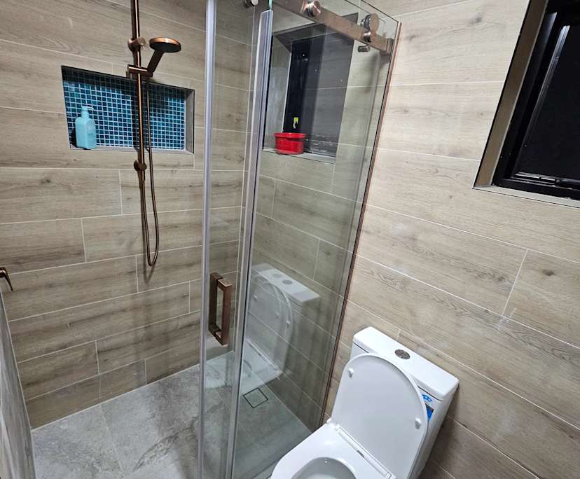 Room with ensuite in a share house