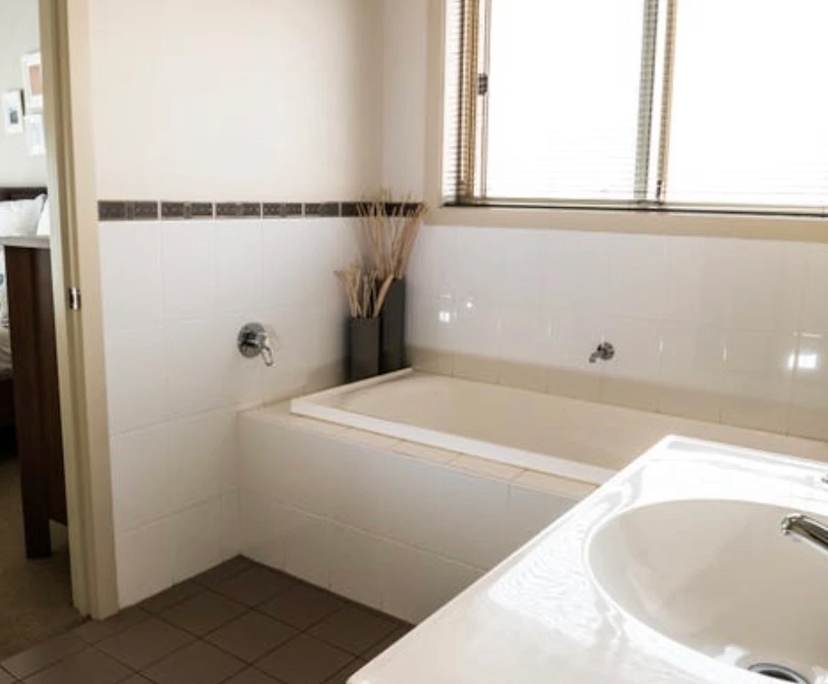 Unfurnished room in a share house