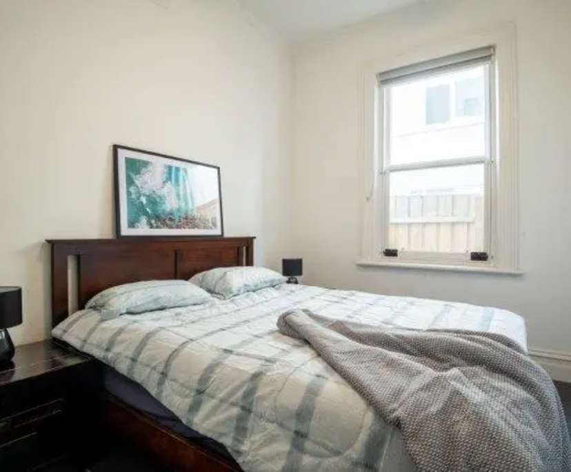 $900, Whole-property, 2 bathrooms, St Kilda VIC 3182