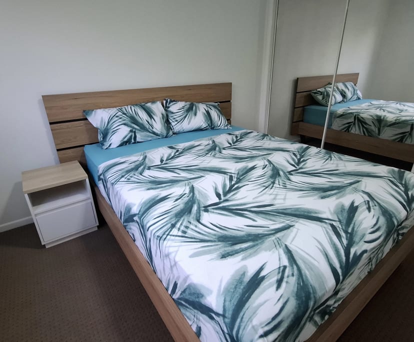 $330, Share-house, 3 bathrooms, Indooroopilly QLD 4068