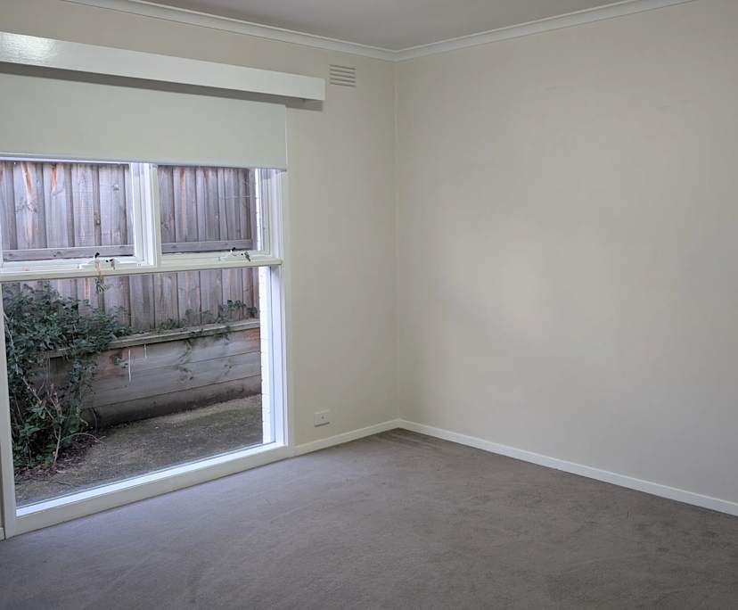 Unfurnished room with own bathroom