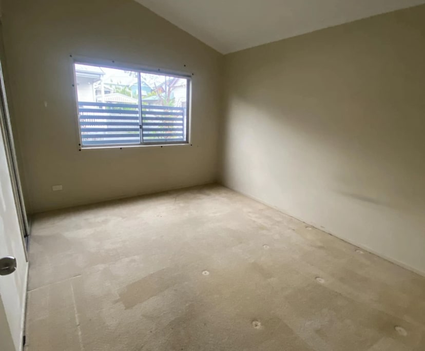 Unfurnished room in a share house