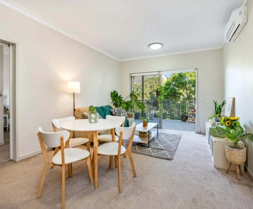 Whole property with 2 rooms for rent