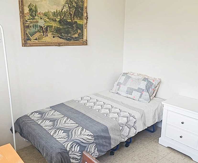 Furnished room in a share house