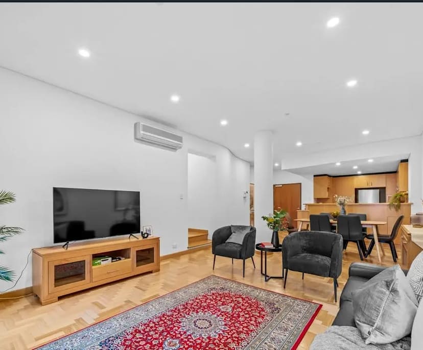 Whole property with 2 rooms for rent