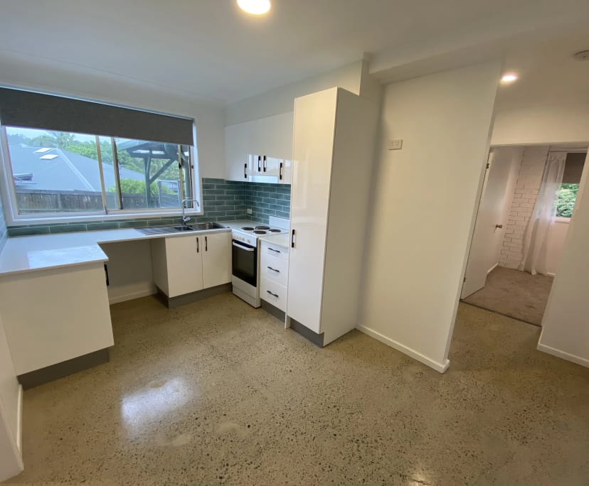 $500, Granny-flat, 1 bathroom, Holland Park West QLD 4121