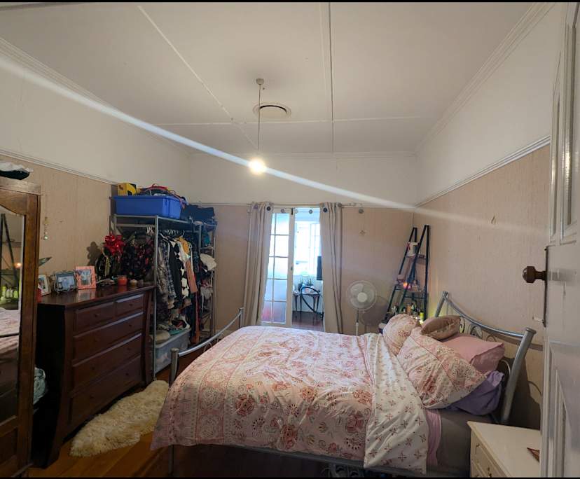 Unfurnished room in a share house
