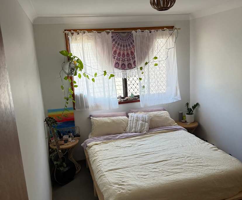 Unfurnished room in a flatshare
