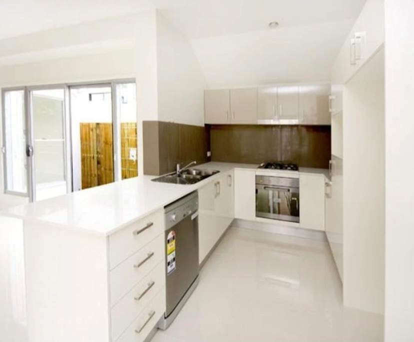 Unfurnished room in a share house