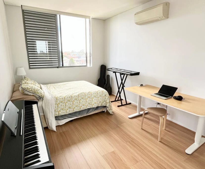 Room with ensuite in a flatshare