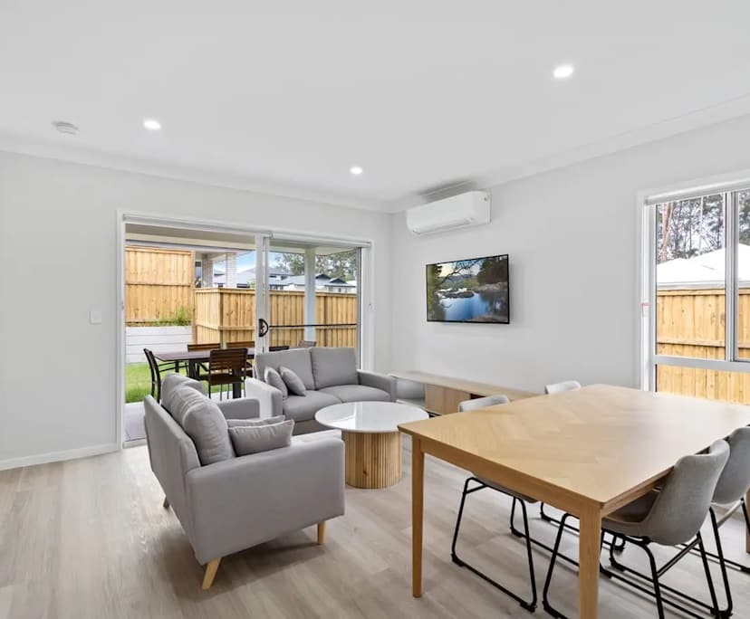 $310, Share-house, 3 bathrooms, Logan Reserve QLD 4133